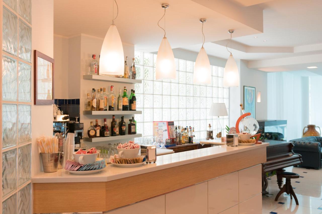 Hotel Haus Charlotte San Benedetto del Tronto Extérieur photo