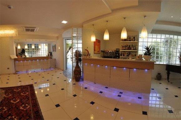 Hotel Haus Charlotte San Benedetto del Tronto Extérieur photo
