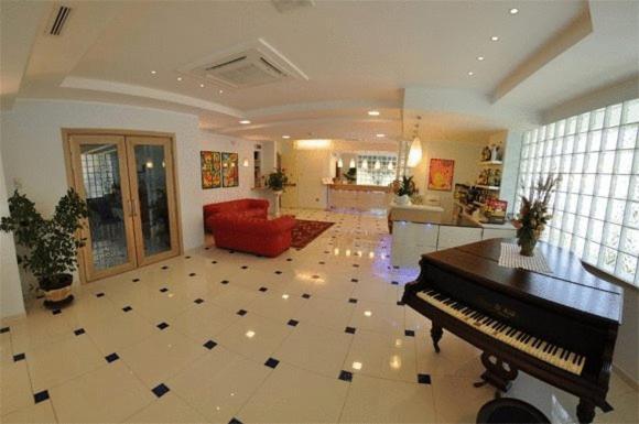 Hotel Haus Charlotte San Benedetto del Tronto Extérieur photo