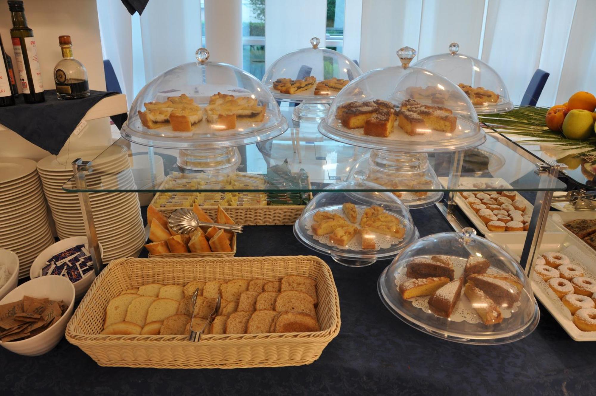 Hotel Haus Charlotte San Benedetto del Tronto Extérieur photo