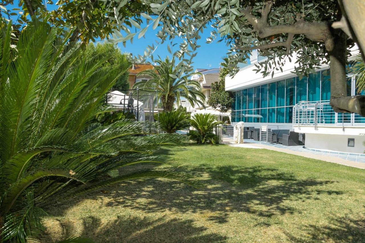 Hotel Haus Charlotte San Benedetto del Tronto Extérieur photo