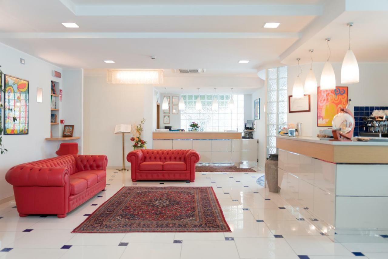 Hotel Haus Charlotte San Benedetto del Tronto Extérieur photo